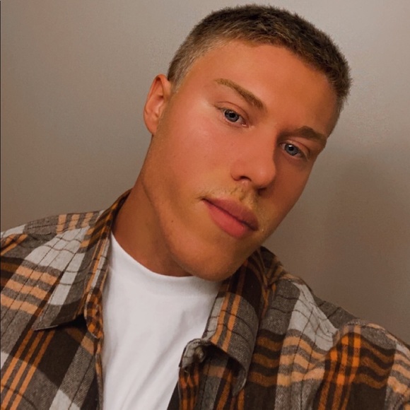 Meet your Posher, Paul - Picture 1 of 1